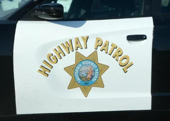 Two cars hit in shooting on Highway 24 in Oakland