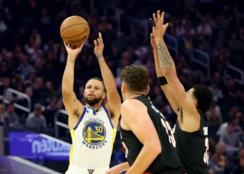 Instant Warriors analysis: Steph Curry in midseason form vs. Trail Blazers