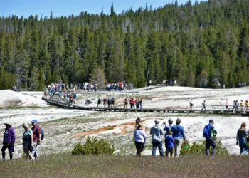 Higher fees for foreigners visiting US national parks stokes tourism concerns