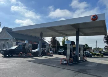 Lone gas station on Alameda’s Bay Farm Island closing by end of month