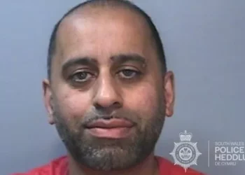 Swansea shopkeeper who sold illegal vapes ordered to cough up six-figure sum