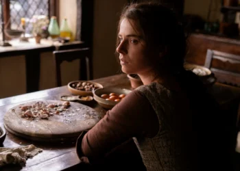 Filming ‘Hamnet’ was surreal  experience for Chloé Zhao, Jessie Buckley