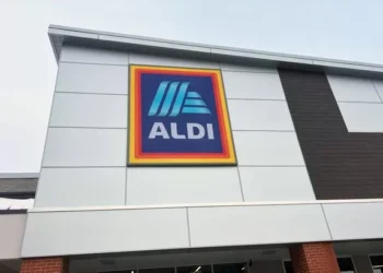 Shopper’s horror as rat jumps out from behind chicken foil trays in supermarket