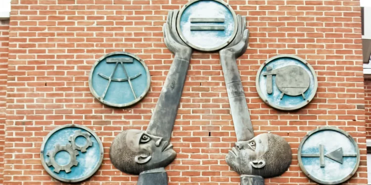 Why the United States’ ‘War on Woke’ is a Threat to Educational Futures Everywhere