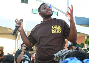 Rapper features East Bay high schools in music videos for Bay Area anthem