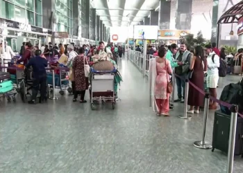 Flight cancellations trigger chaos as grounded flyers turn to rails, roads, hotels