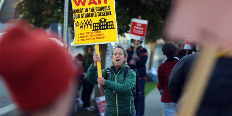 Thousands of West Contra Costa teachers, staff begin strike