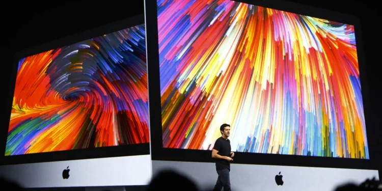 Apple expands hardware chief’s role in latest sign of CEO candidacy