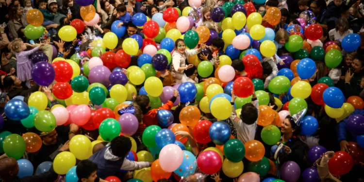 Photos: New Year’s Eve day balloon drops across the Bay Area