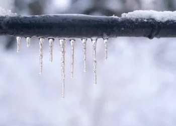 Plumber settles debate with ‘ideal’ temperature for heating to stop pipes freezing