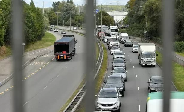 Major traffic as crash closes busy road