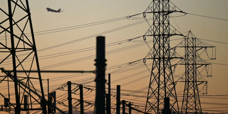 Letters: Neighborhoods suffer under PG&E’s outdated infrastructure
