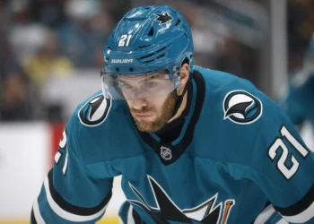 Sharks sign Alex Wennberg to three-year deal, signaling change in approach