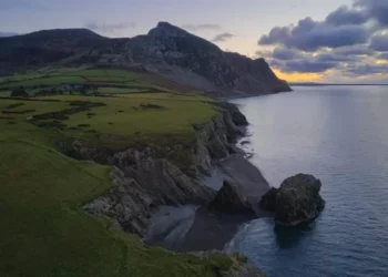 ‘Welsh speakers only’ plan for new housing estate