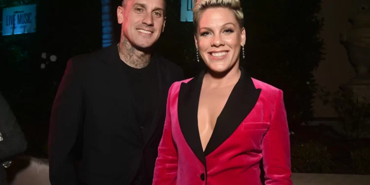Pink Shuts Down ‘Fake’ Reports That She & Husband Carey Hart Separated: ‘Trash News’