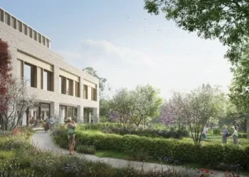 Report examines decision making around eye-wateringly costly cancer centre