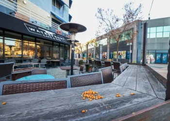 Letters: Oakland must do more to make waterfront attractive