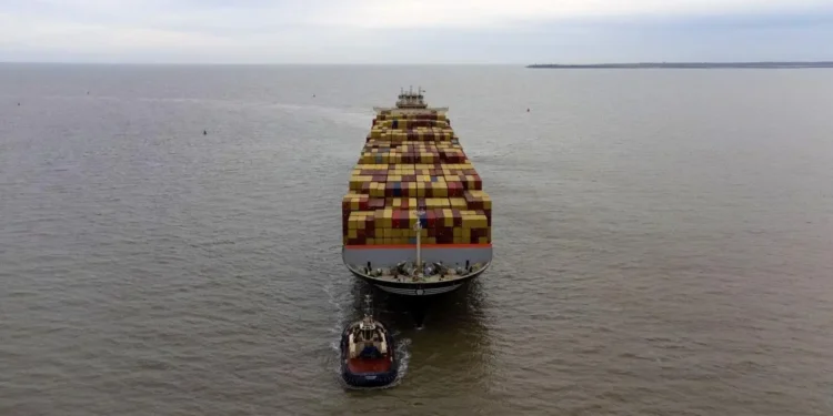 Brief Red Sea return ends as Maersk, Hapag-Lloyd reroute ships via Cape of Good Hope