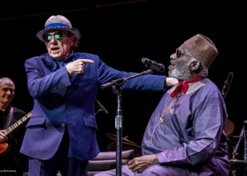 Review: All-star musicians turn out to honor one of Bay Area’s best