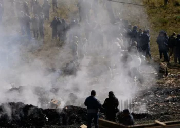 Death toll rises to 22 after cargo plane carrying money crashes near Bolivia’s capital